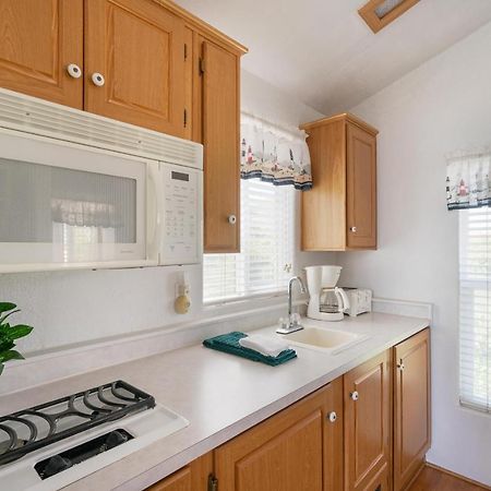 Snug Harbor Rv Park & Marina Hotel Walnut Grove Екстериор снимка